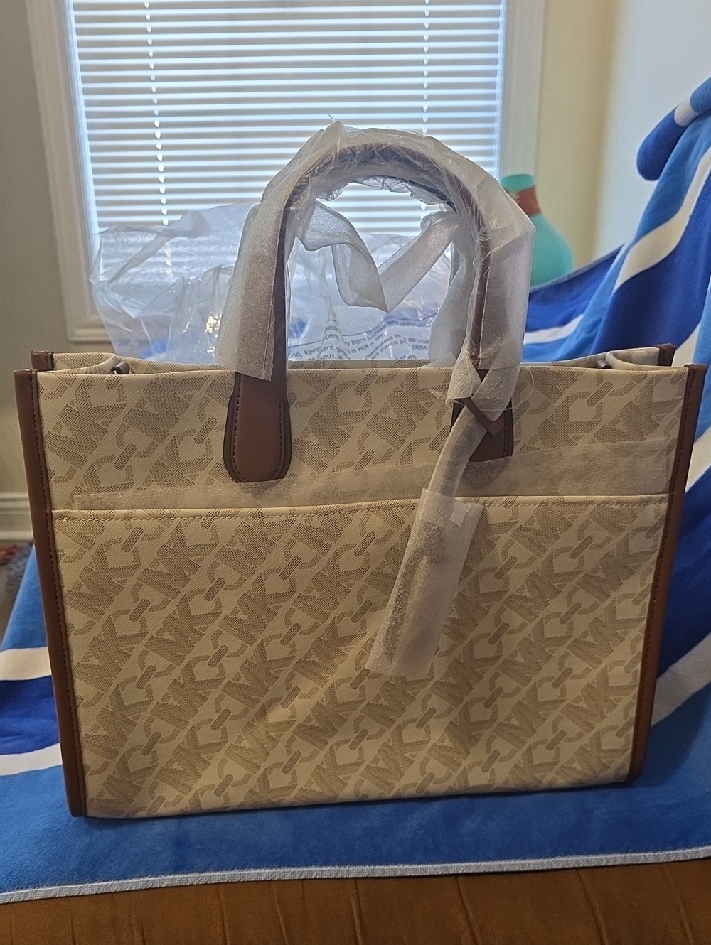 Michael Kors Lg Gigi  (NWT)